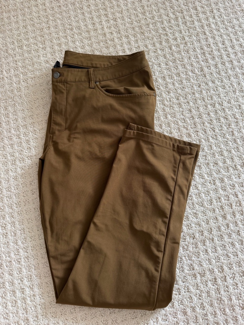 lululemon athletica Men's Chinos in Brown